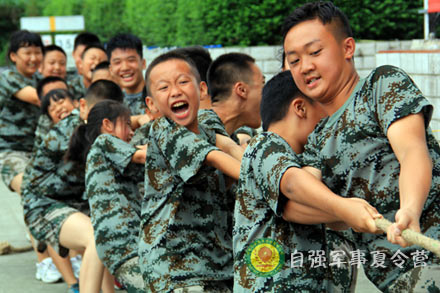 青少年军事体能训练提高身体素质